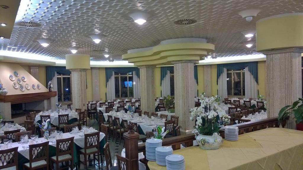 Hotel La Rotonda Cepagatti Экстерьер фото