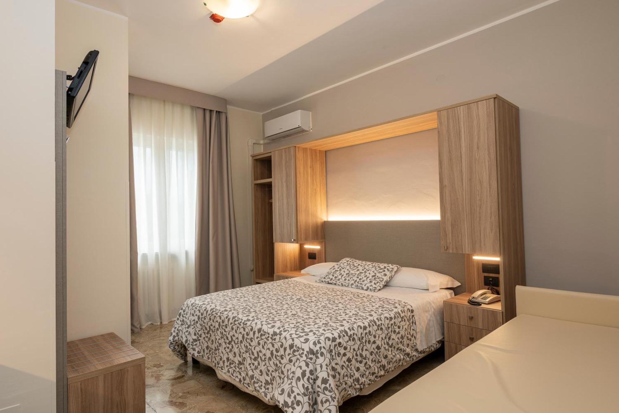 Hotel La Rotonda Cepagatti Экстерьер фото