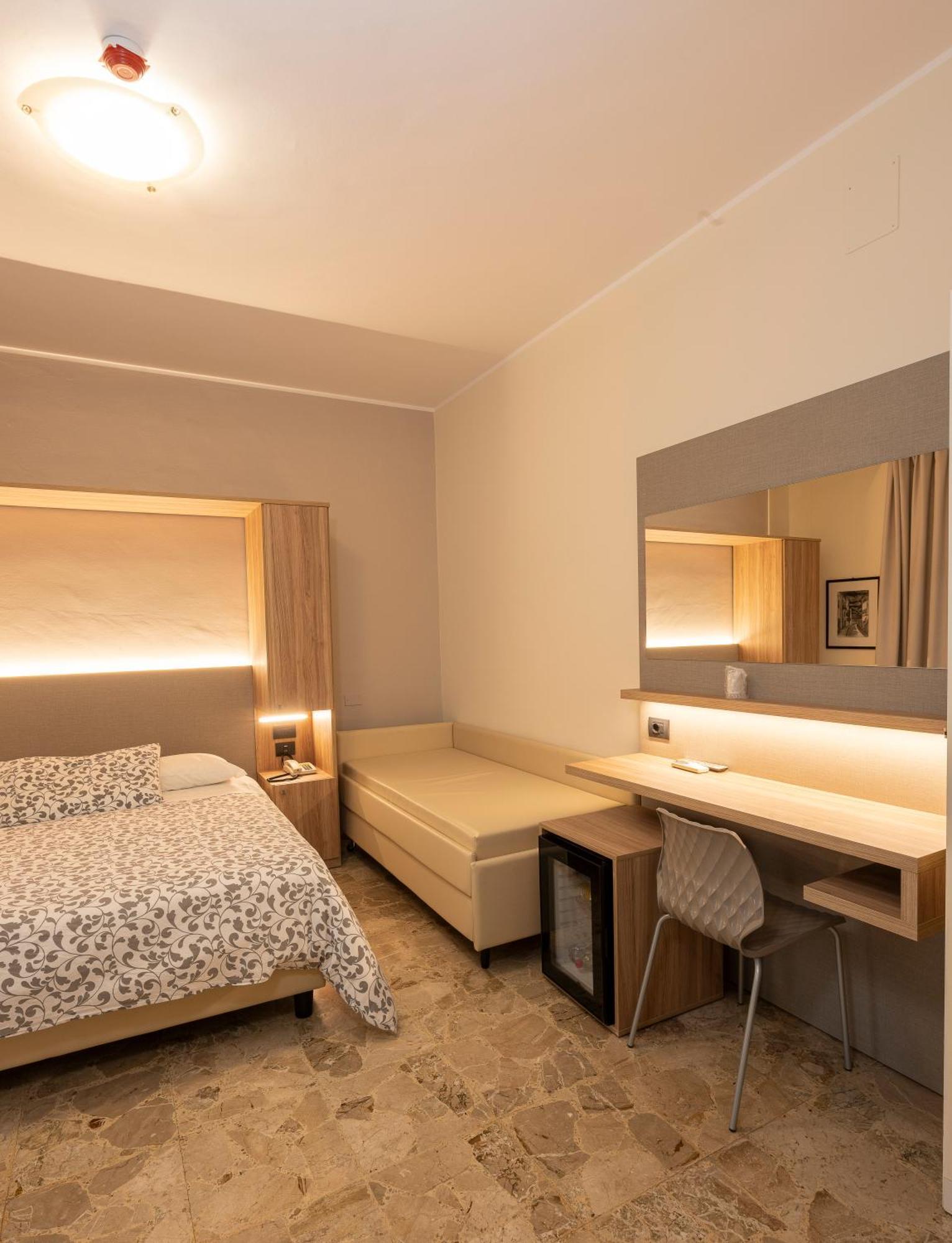 Hotel La Rotonda Cepagatti Экстерьер фото