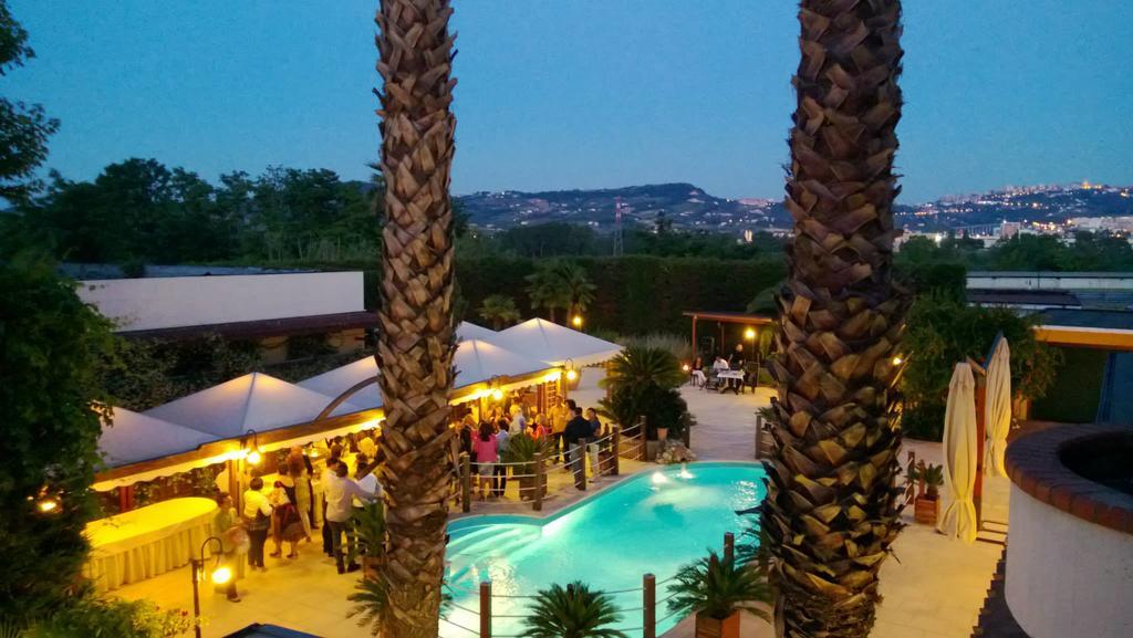 Hotel La Rotonda Cepagatti Экстерьер фото