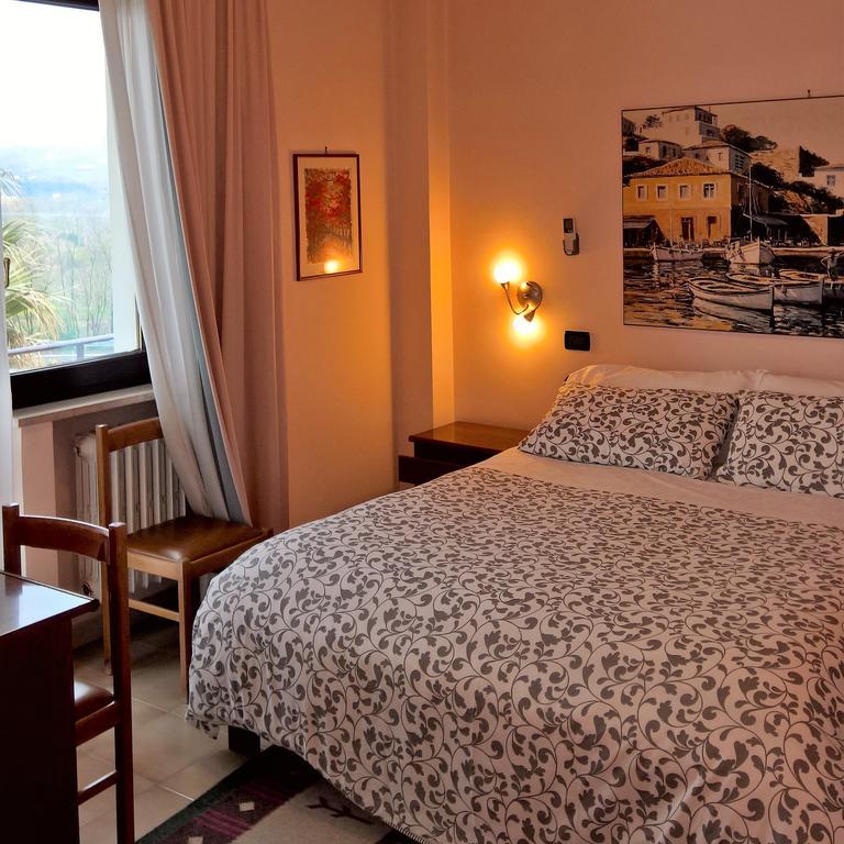Hotel La Rotonda Cepagatti Экстерьер фото